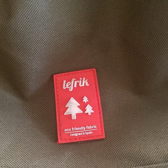 Backpack - Picture 5 of 6